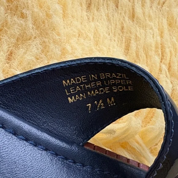 Lilly Pulitzer Navy Sandals with Coral Starfish - Picture 5 of 5